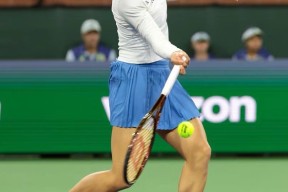 阿扎伦卡在拜仁比赛中败北，爆冷引发热议！